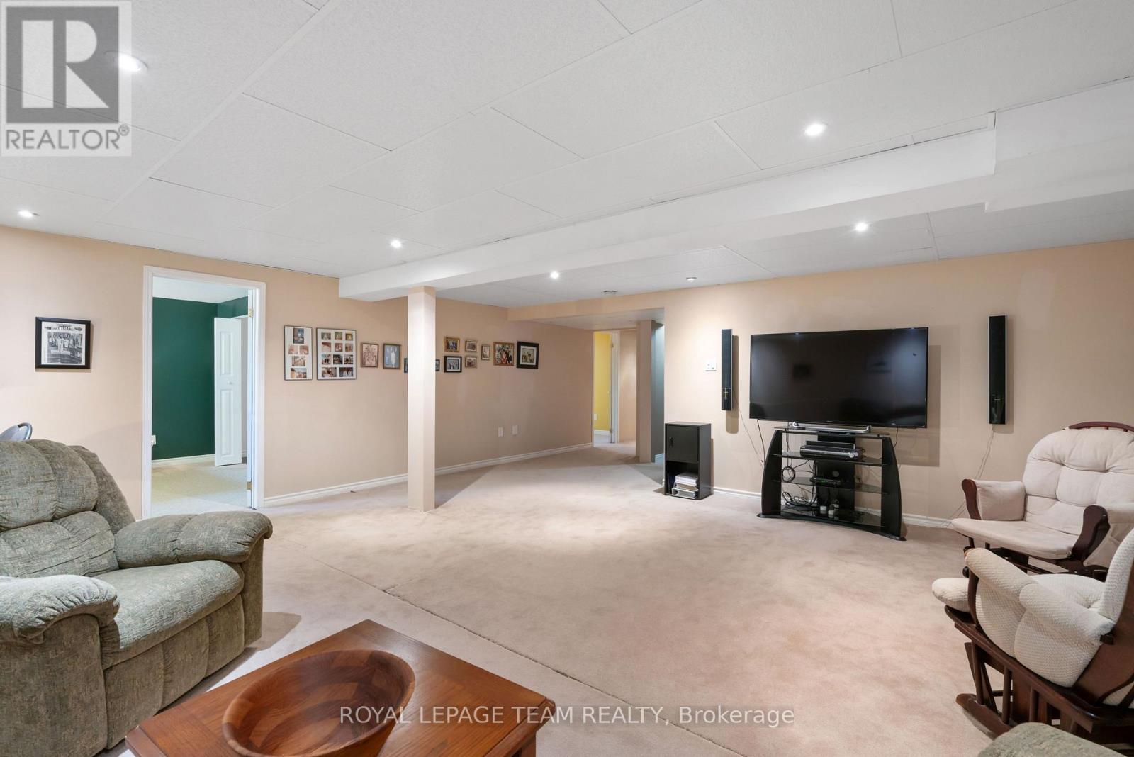 2180 VALIN STREET, Ottawa, Ontario