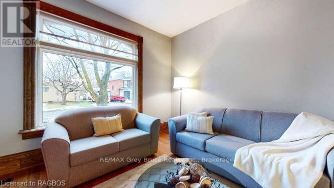 550 10TH STREET A WEST - 6