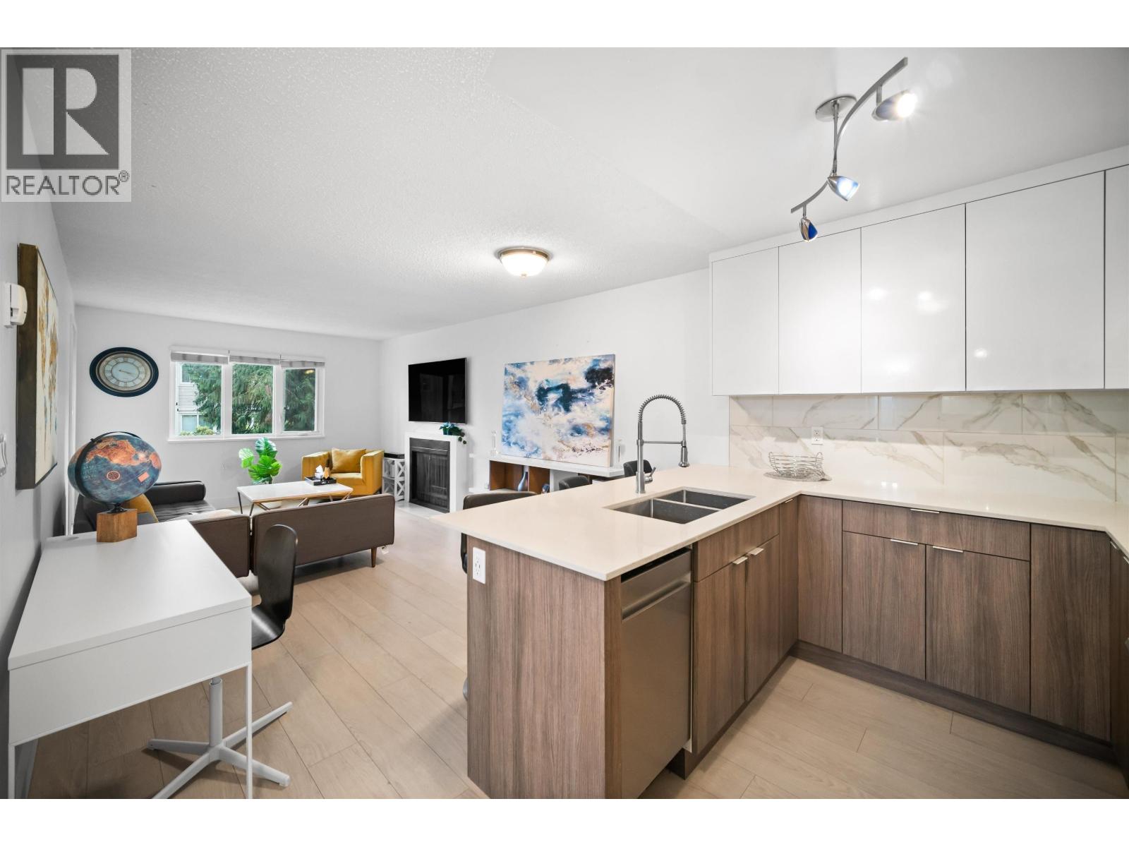 203 1122 KING ALBERT AVENUE, Coquitlam