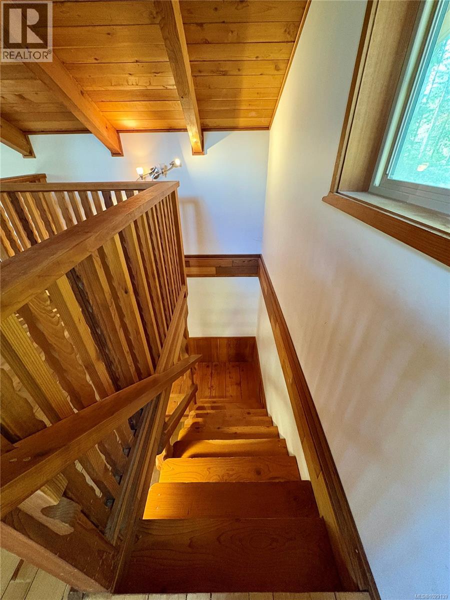 924 SISKIN LANE - 35