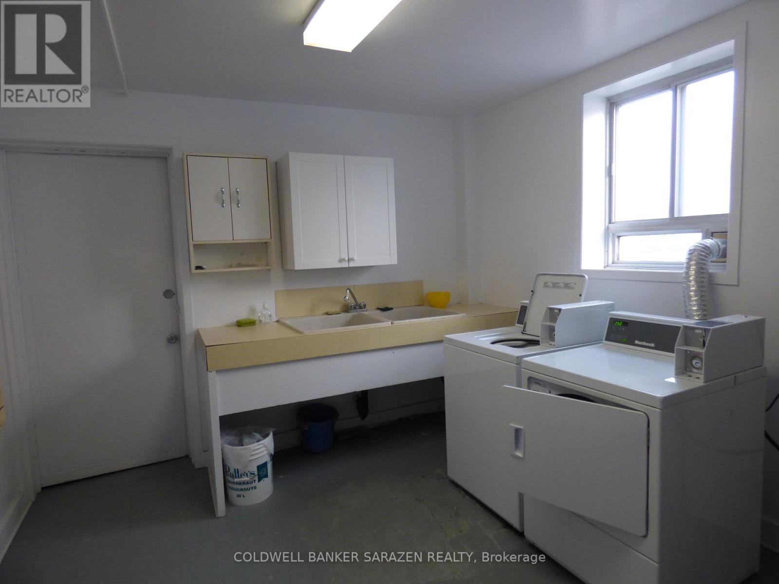 2 Bed, 1 Bath House for Rent in Ottawa – 6 – 683 IRENE CRESCENT, Ottawa – MLS# X12958902 - Image 31