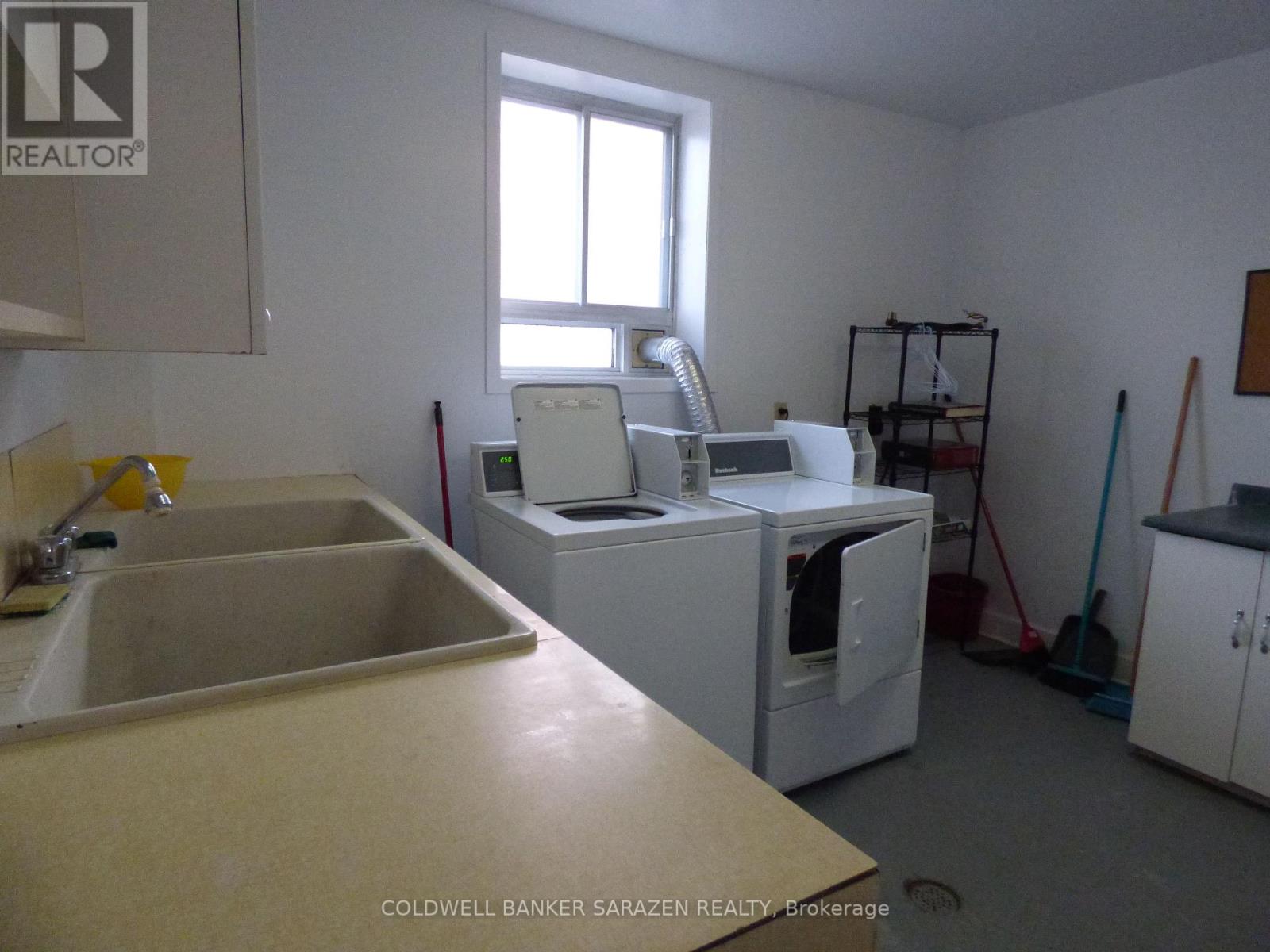 2 Bed, 1 Bath House for Rent in Ottawa – 6 – 683 IRENE CRESCENT, Ottawa – MLS# X12958902 - Image 32