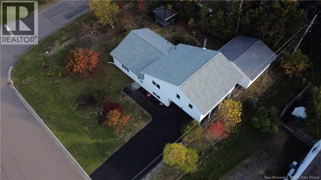 256 Hawthorne Drive - 17