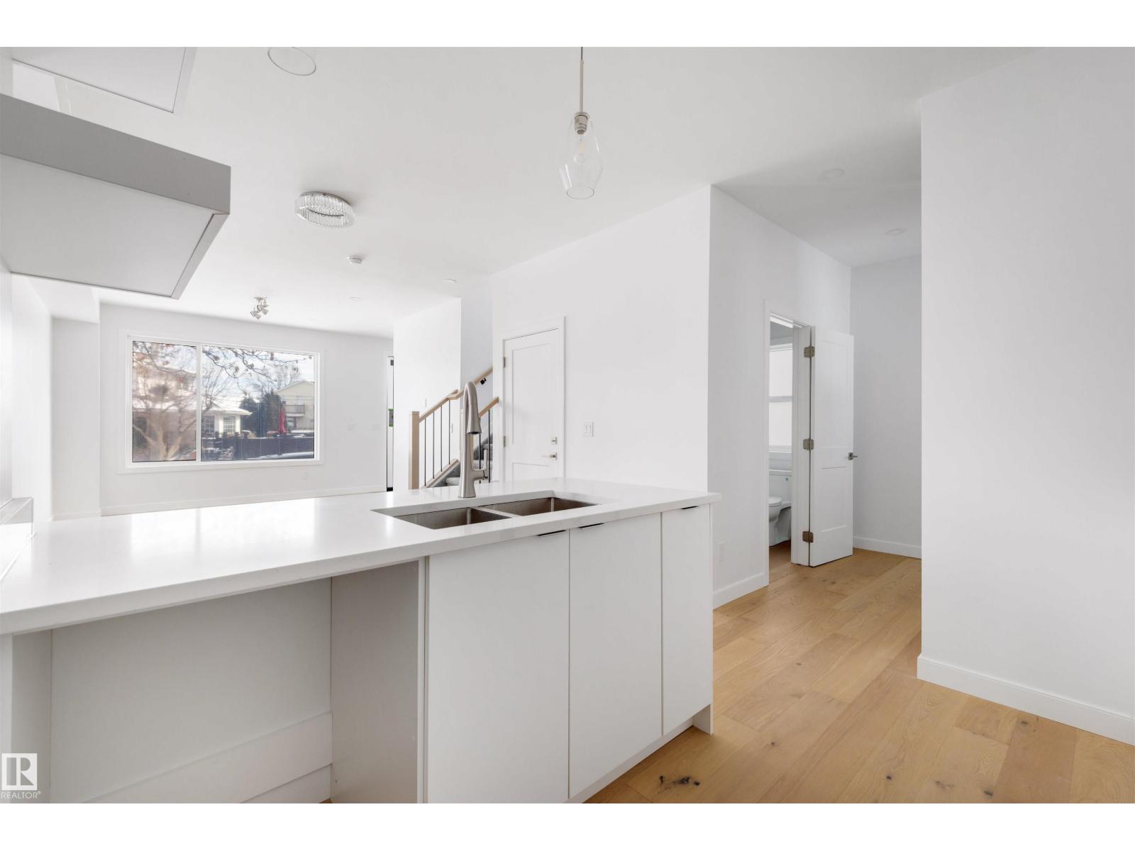 7927 112S AV NW, Edmonton