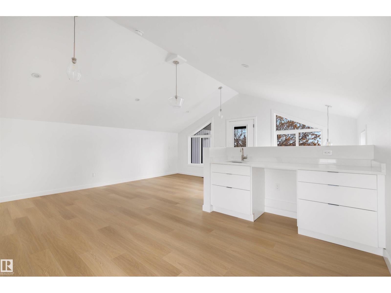 7927 112S AV NW, Edmonton