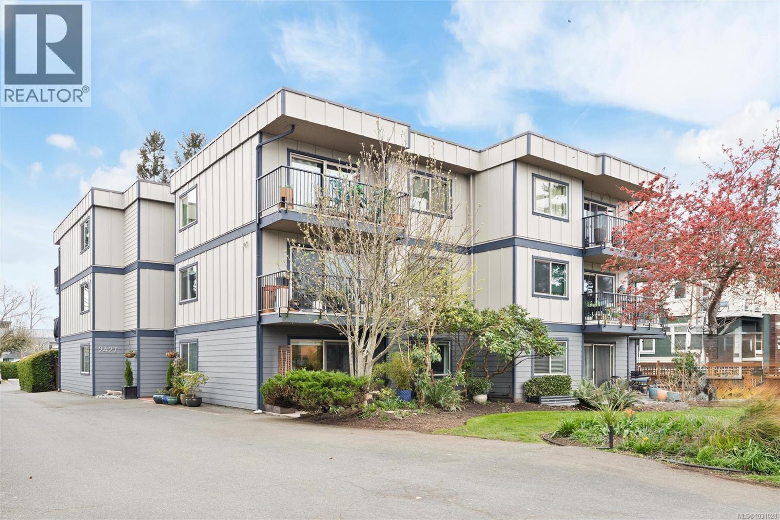 304 2427 Amherst Avenue, Sidney