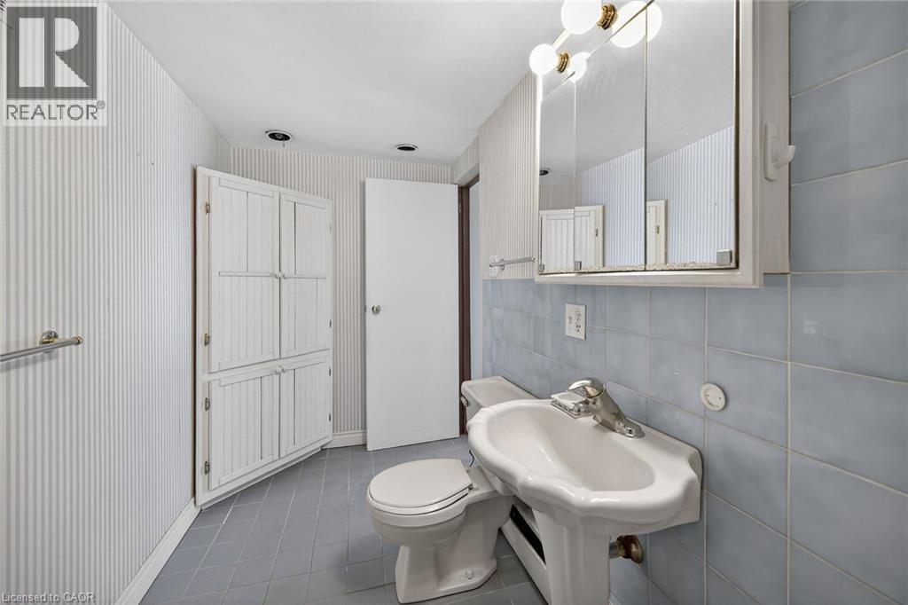 #209 40 ROBINSON Street - 17