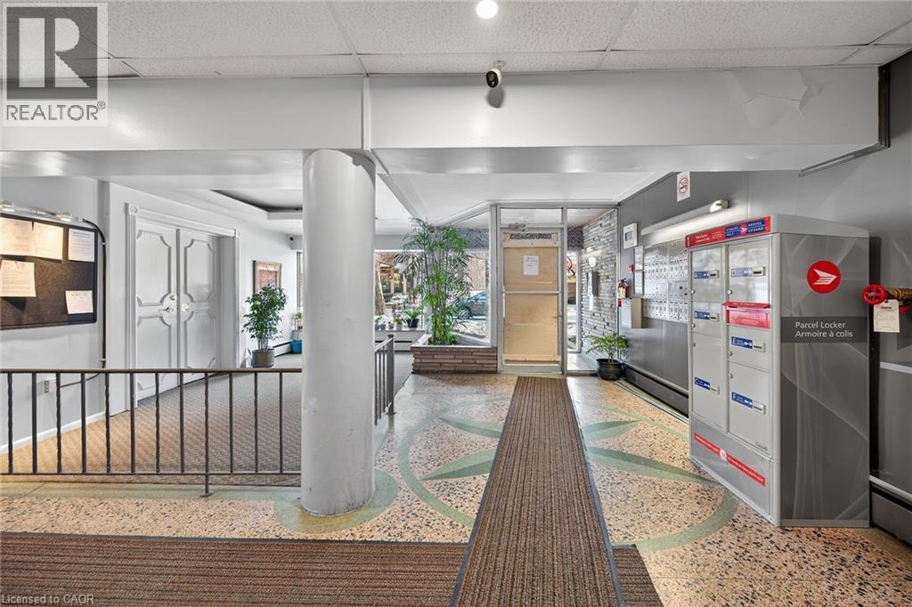#209 40 ROBINSON Street - 21