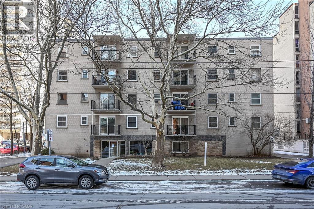 #209 40 ROBINSON Street - 2