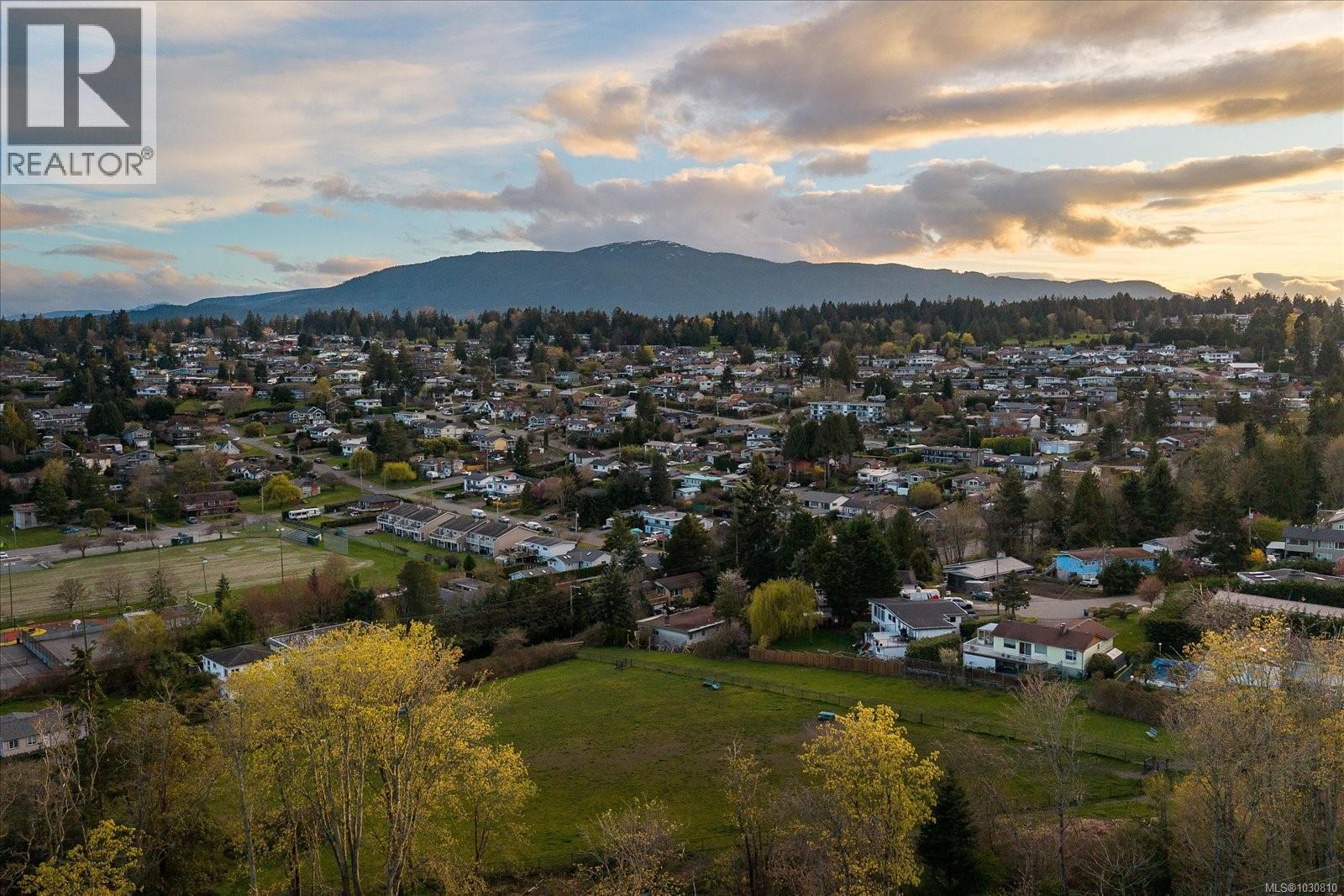 1460 SHERWOOD DR - 7