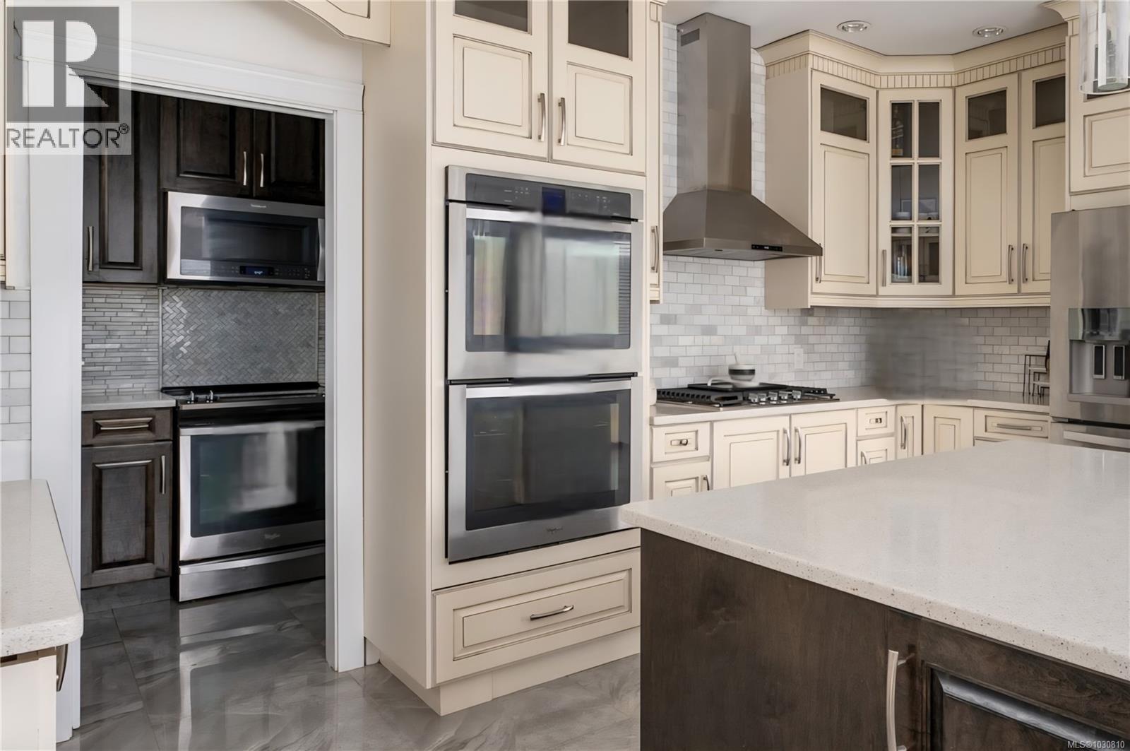 1460 SHERWOOD DR - 22