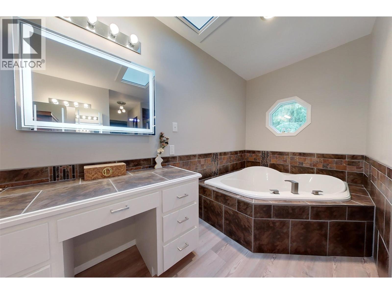 1 - 1449 EVANS ROAD - 31