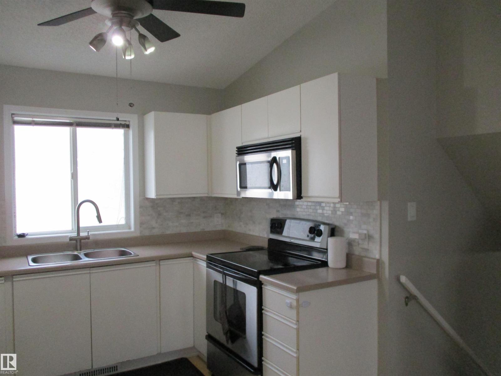 16221 55 A ST NW NW, Edmonton