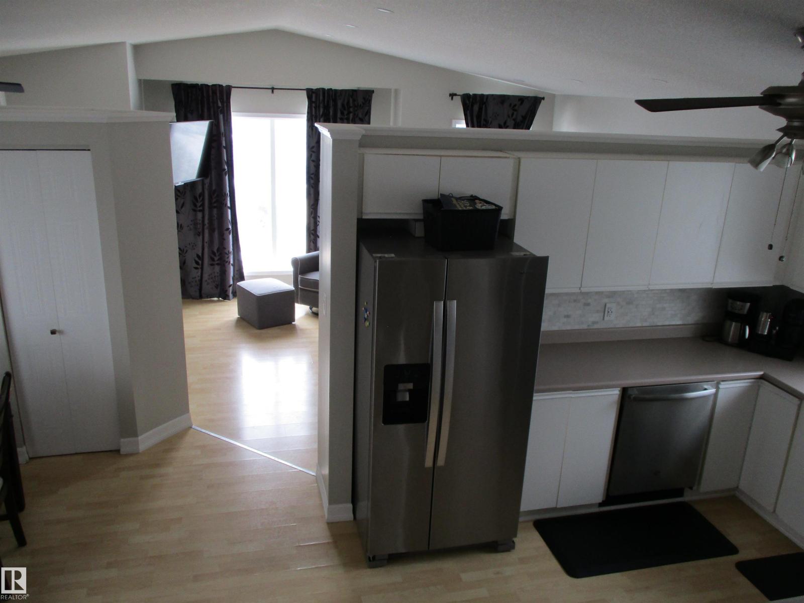 16221 55 A ST NW NW, Edmonton