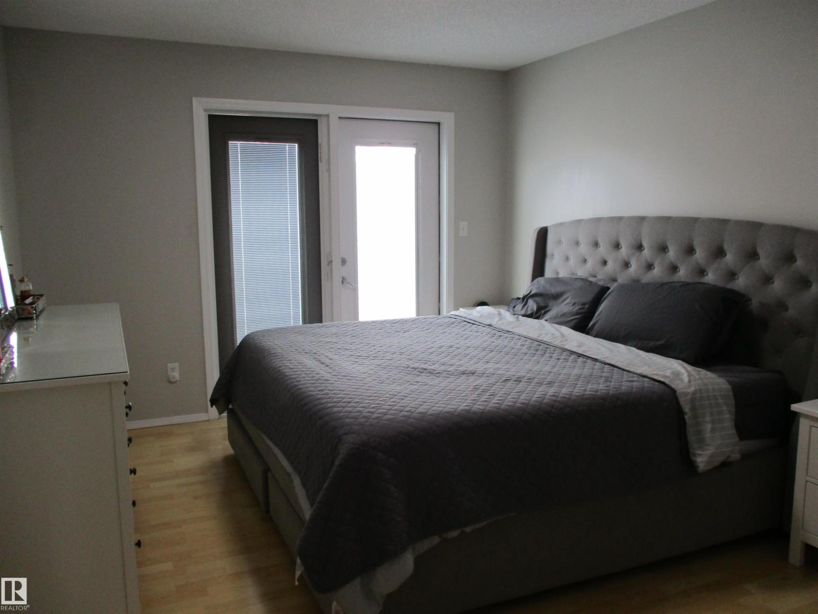 16221 55 A ST NW NW, Edmonton