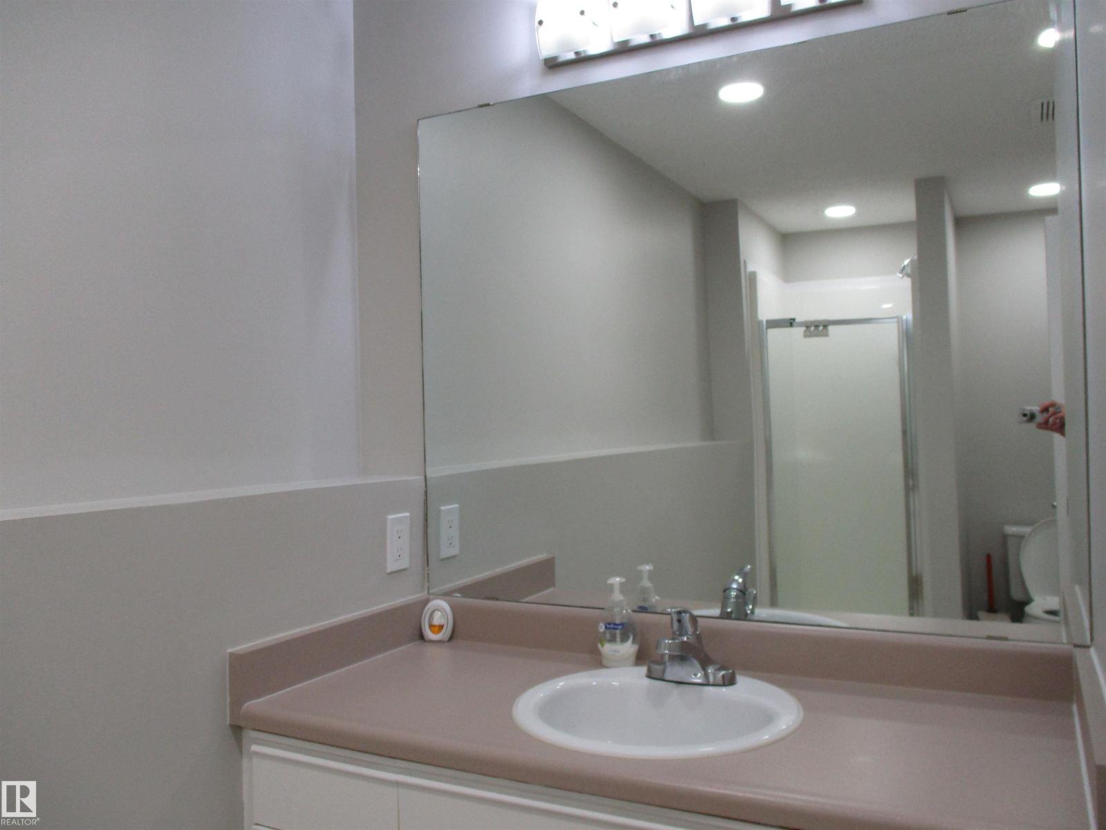 16221 55 A ST NW NW, Edmonton