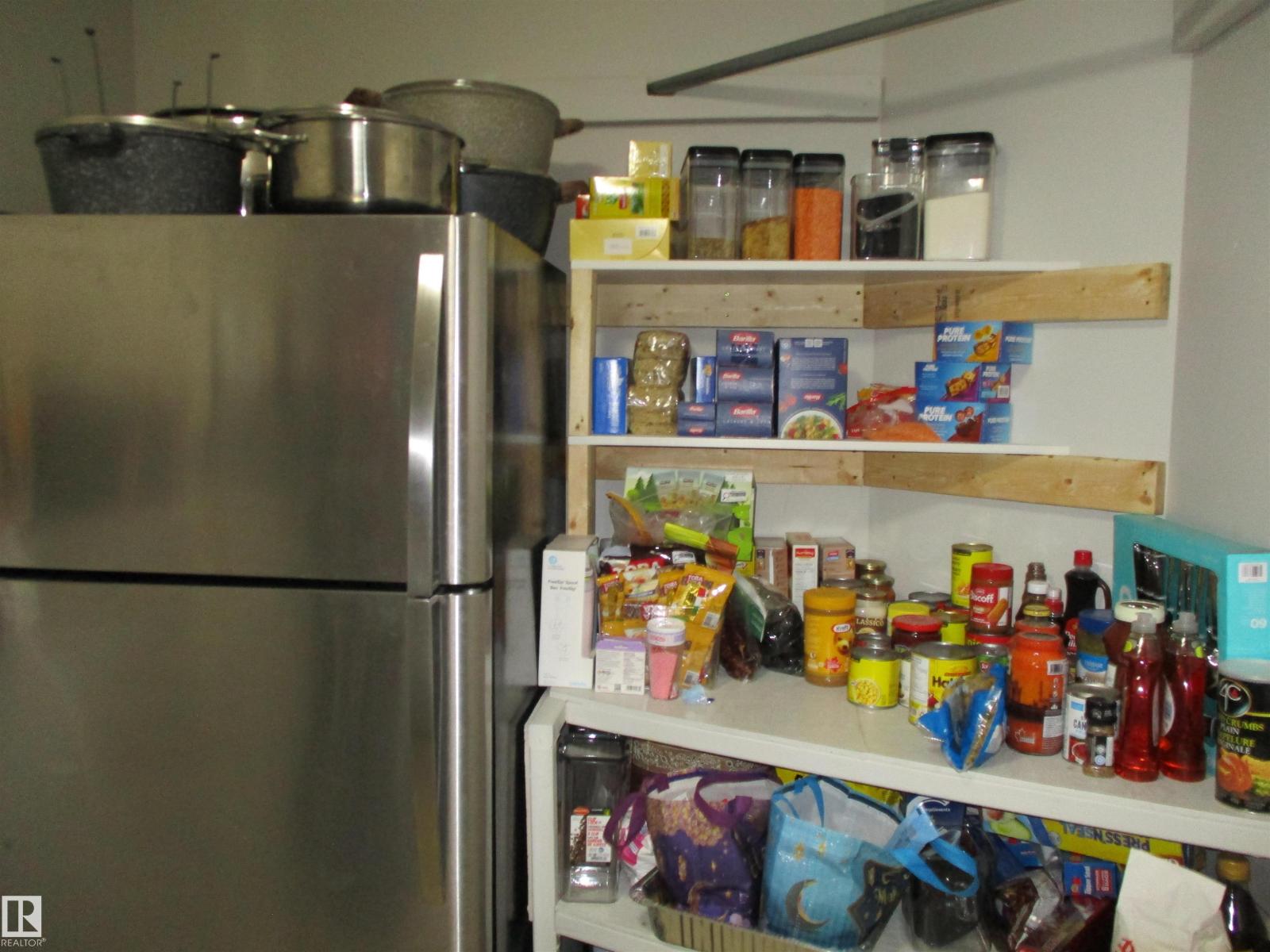 16221 55 A ST NW NW, Edmonton