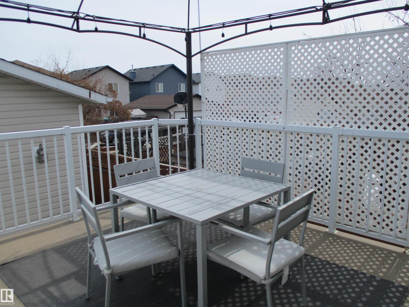 16221 55 A ST NW NW, Edmonton