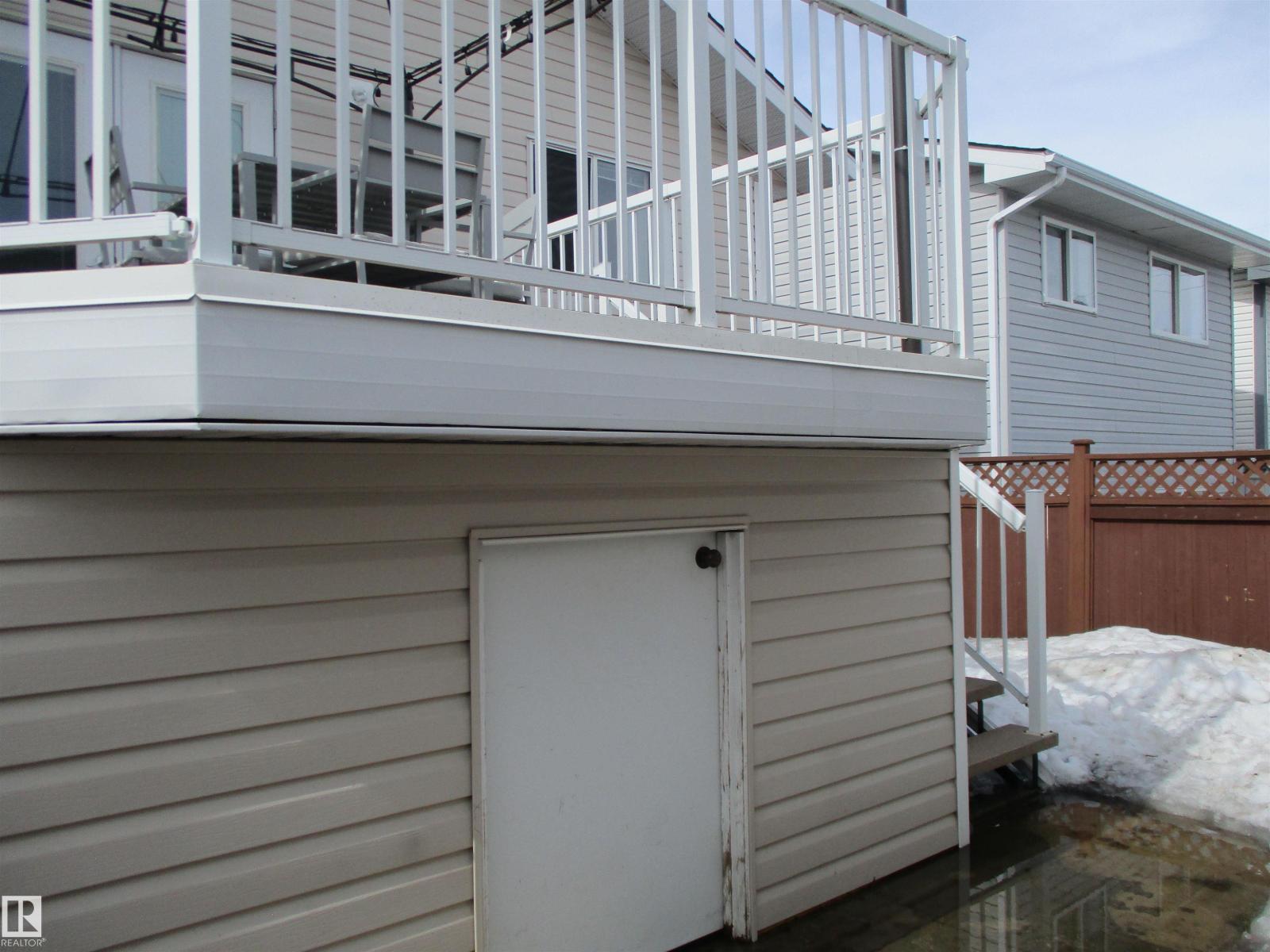 16221 55 A ST NW NW, Edmonton