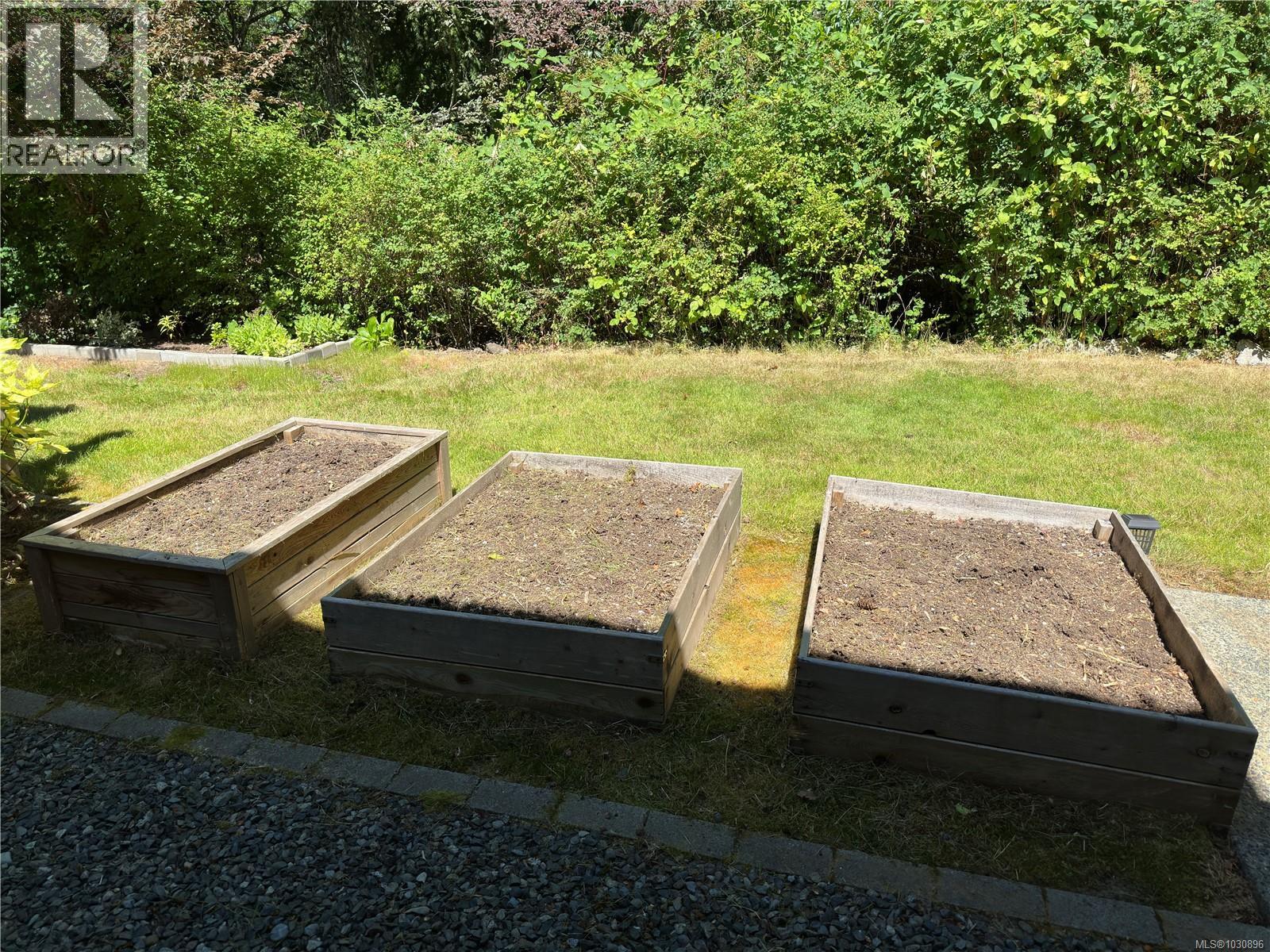 #21 2121 TZOUHALEM RD - 22