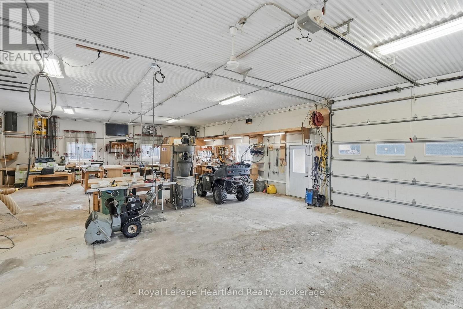 24 BRUCE ROAD 3 — photo 35