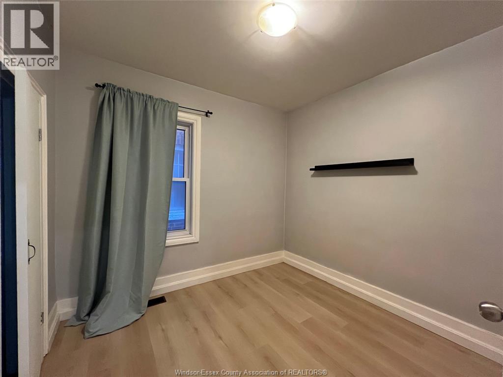 41 ALEXANDRA South West - 12