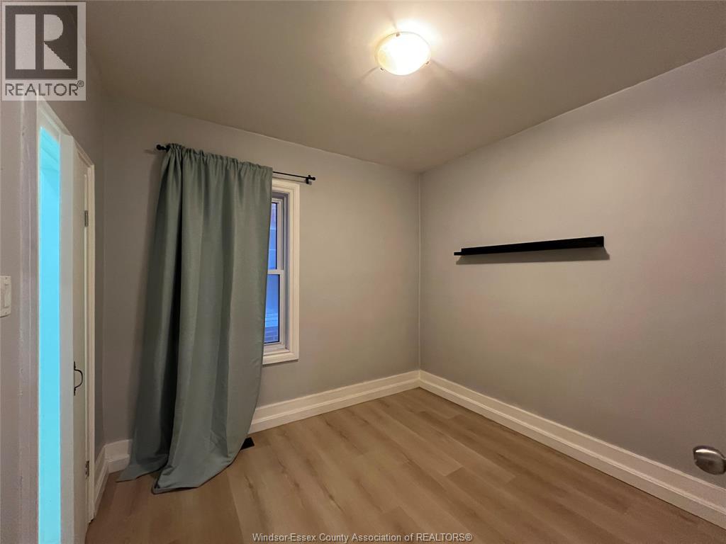 41 ALEXANDRA South West - 13