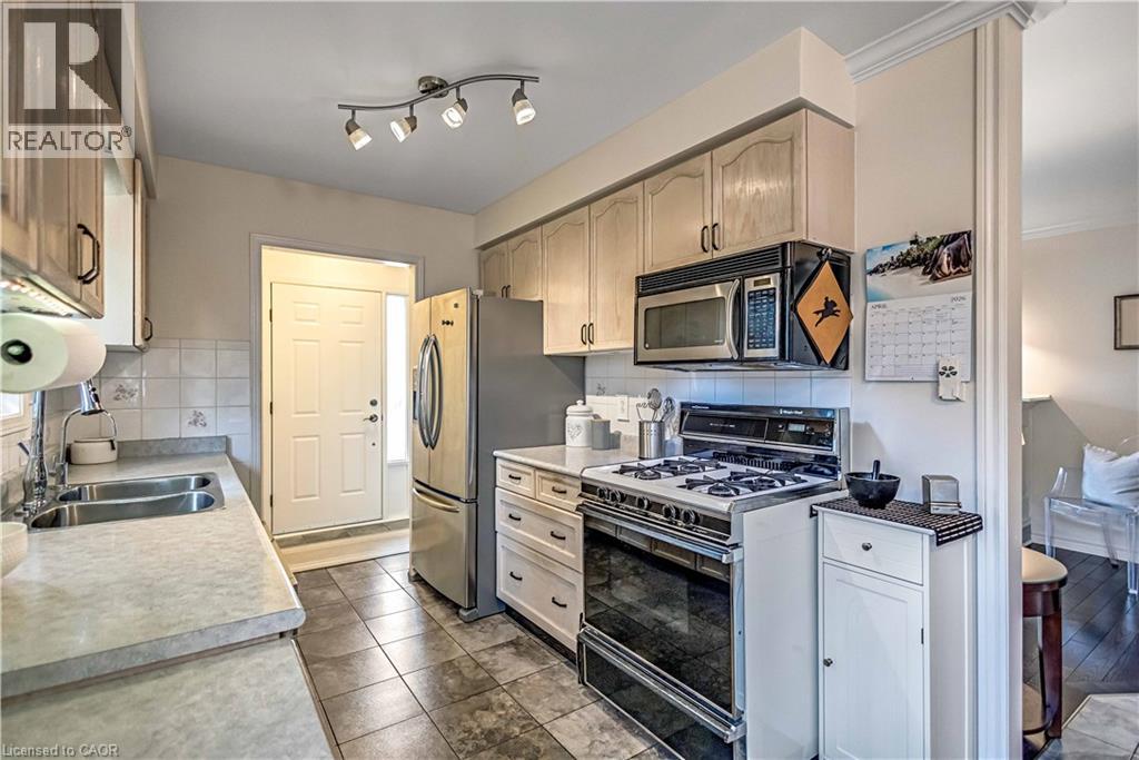 640 ACADIA Drive - 5