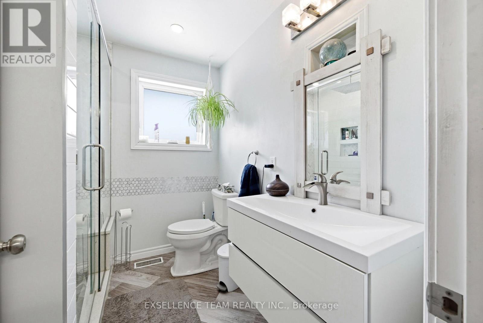 103 ST. GEORGE STREET W - 19