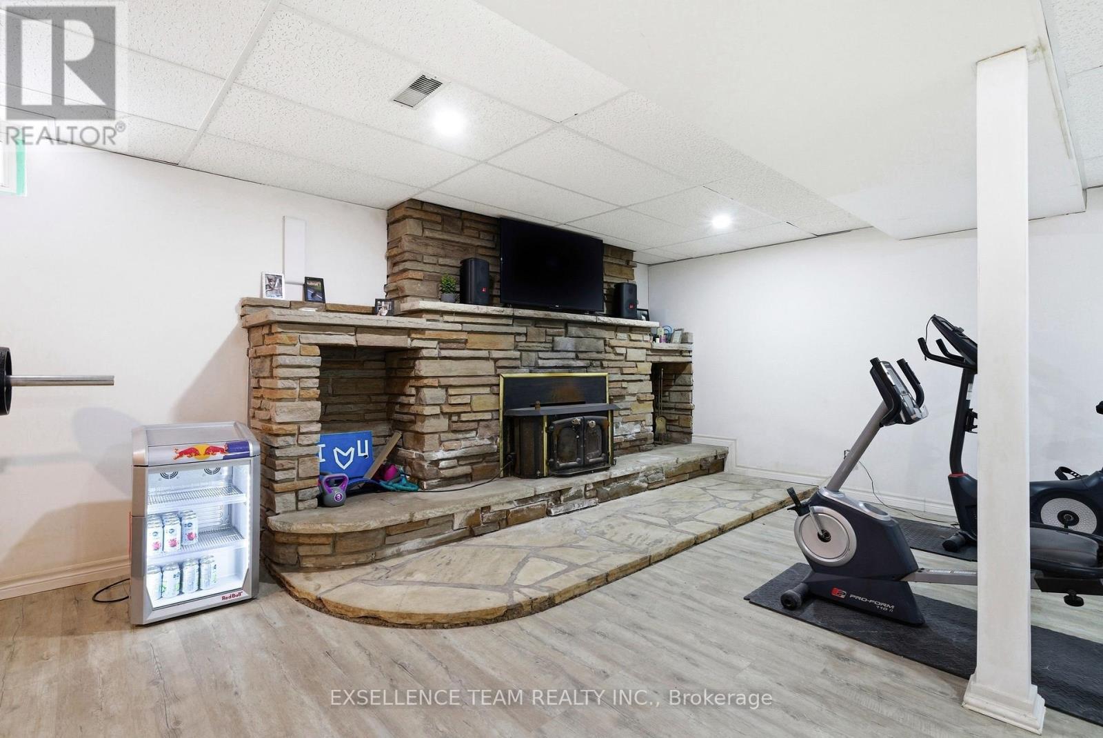 103 ST. GEORGE STREET W - 27