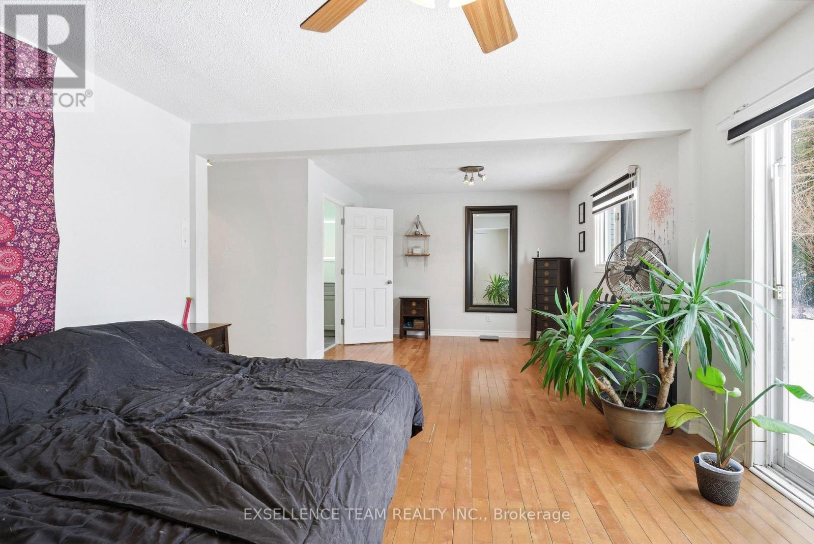 103 ST. GEORGE STREET W - 22