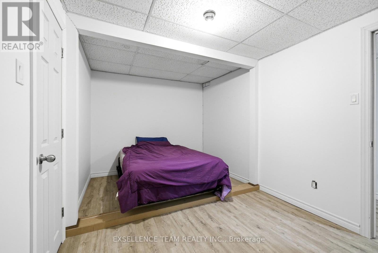 103 ST. GEORGE STREET W - 35
