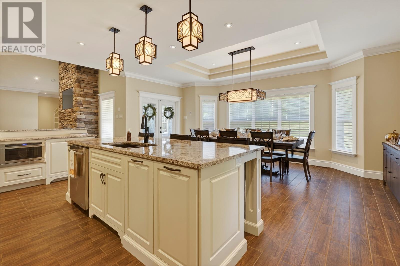 15 Pondside Road - 11
