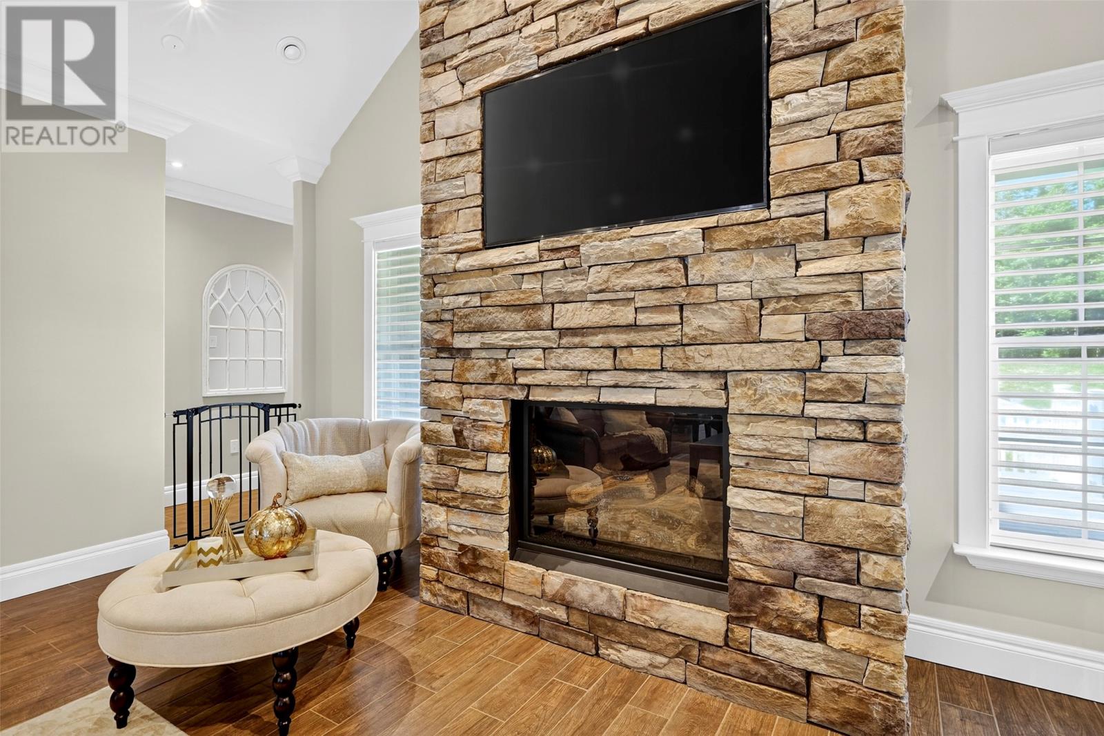 15 Pondside Road - 18