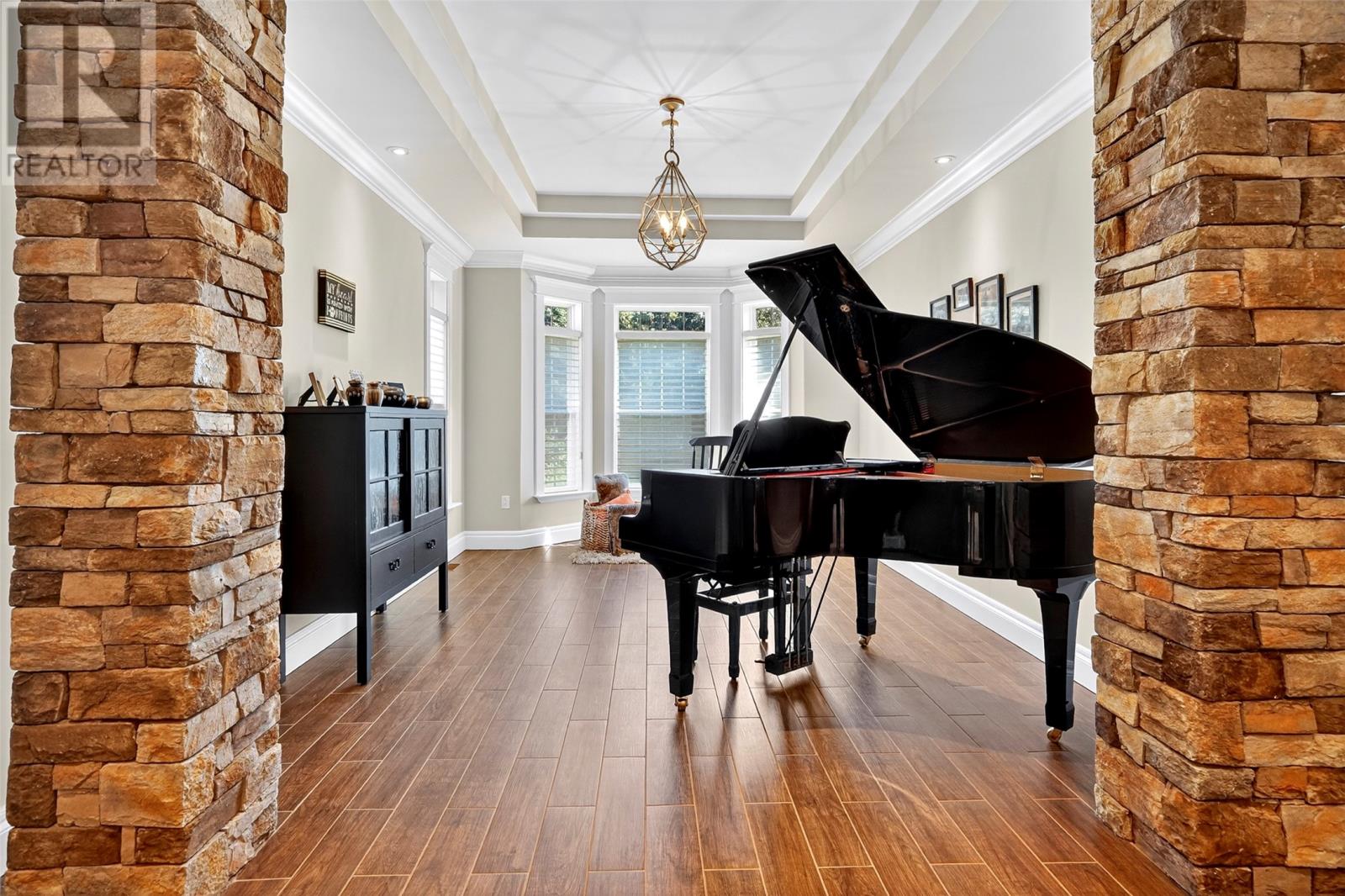 15 Pondside Road - 21