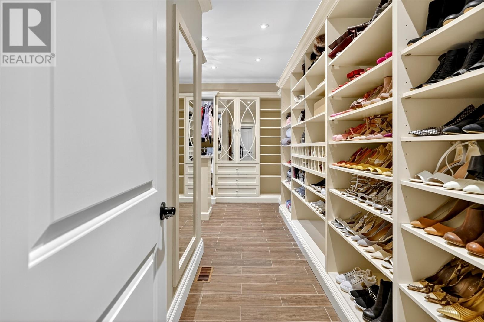 15 Pondside Road - 27