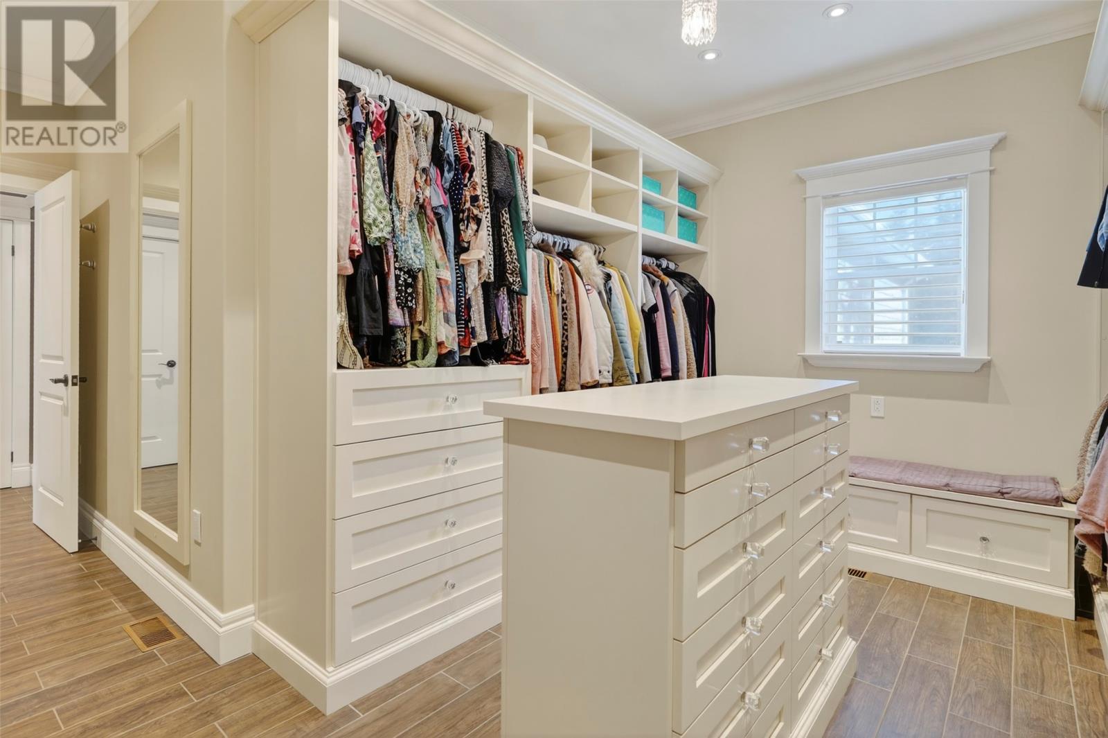 15 Pondside Road - 28