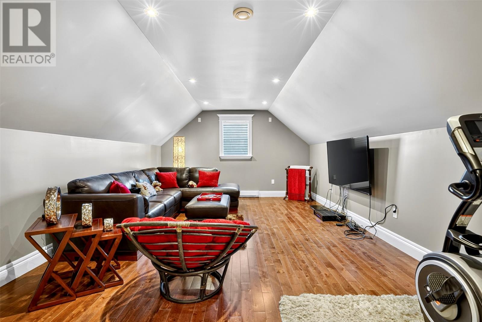 15 Pondside Road - 42