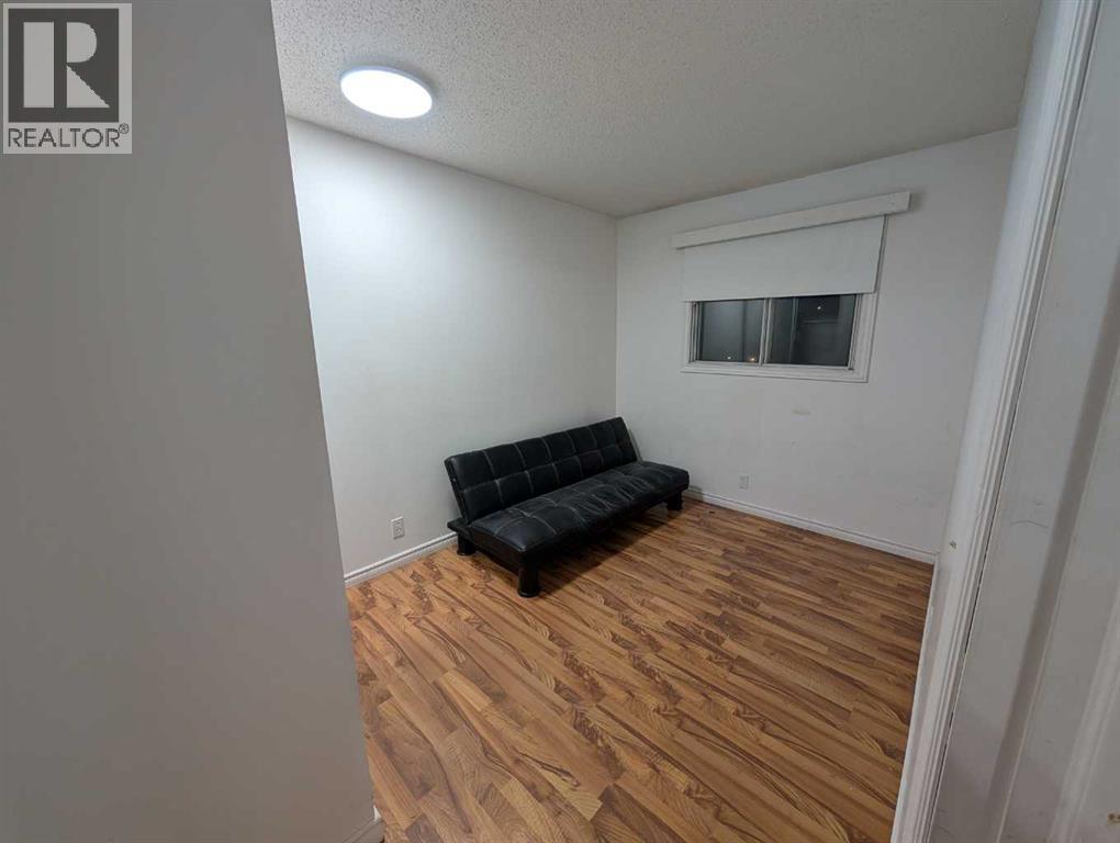 Single Family House for Sale in  Castledale Way NE Castleridge Calgary 