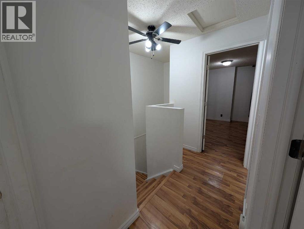 Single Family House for Sale in  Castledale Way NE Castleridge Calgary 