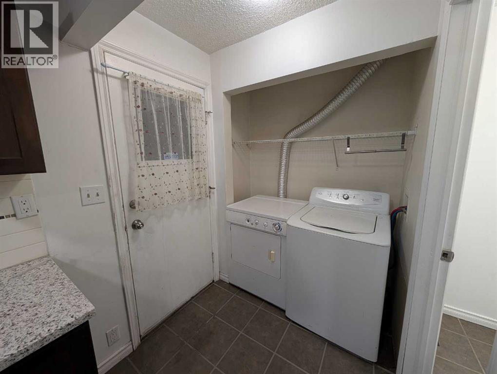 Single Family House for Sale in  Castledale Way NE Castleridge Calgary 