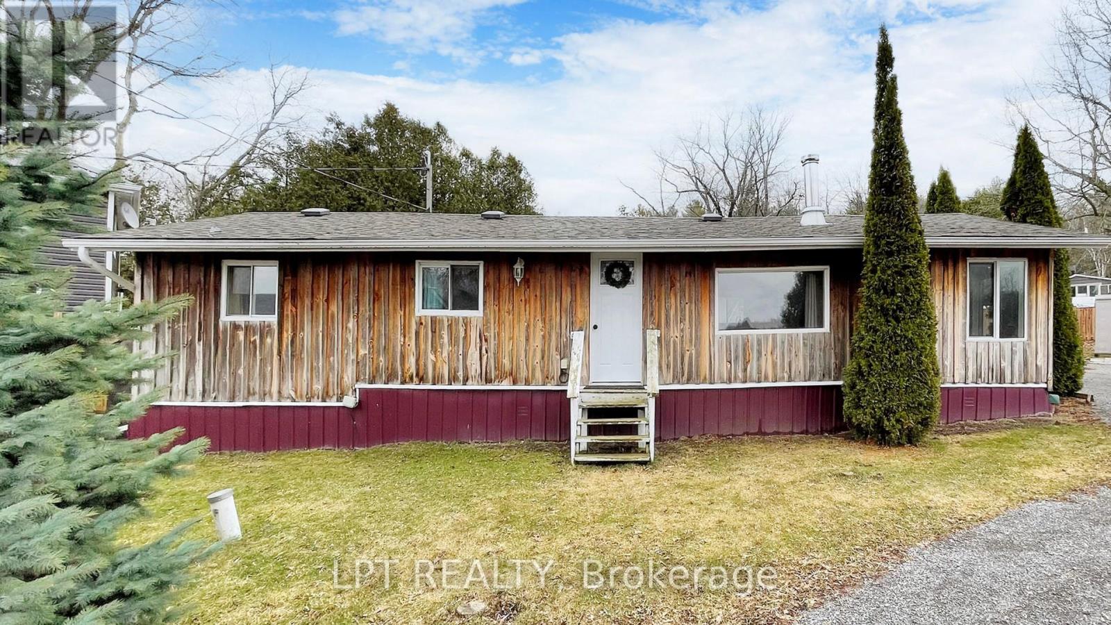 5137 - 5135 HALSTEAD BEACH ROAD - 2