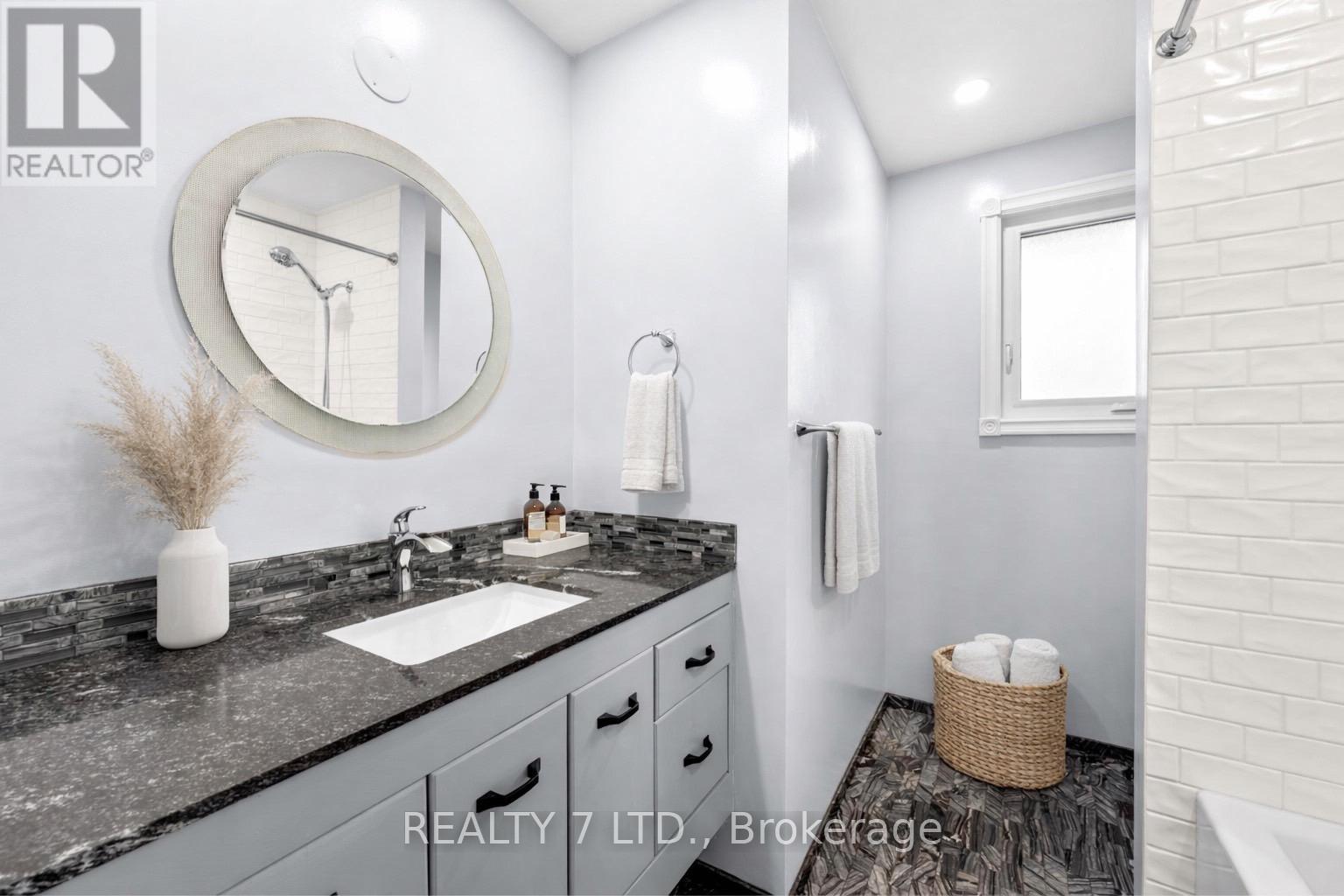 6479 BURWOOD AVENUE - 13