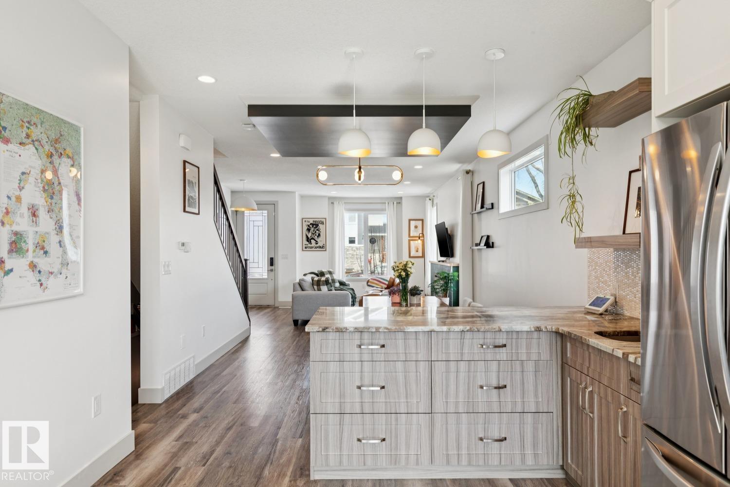 3813 111 AV NW, Edmonton