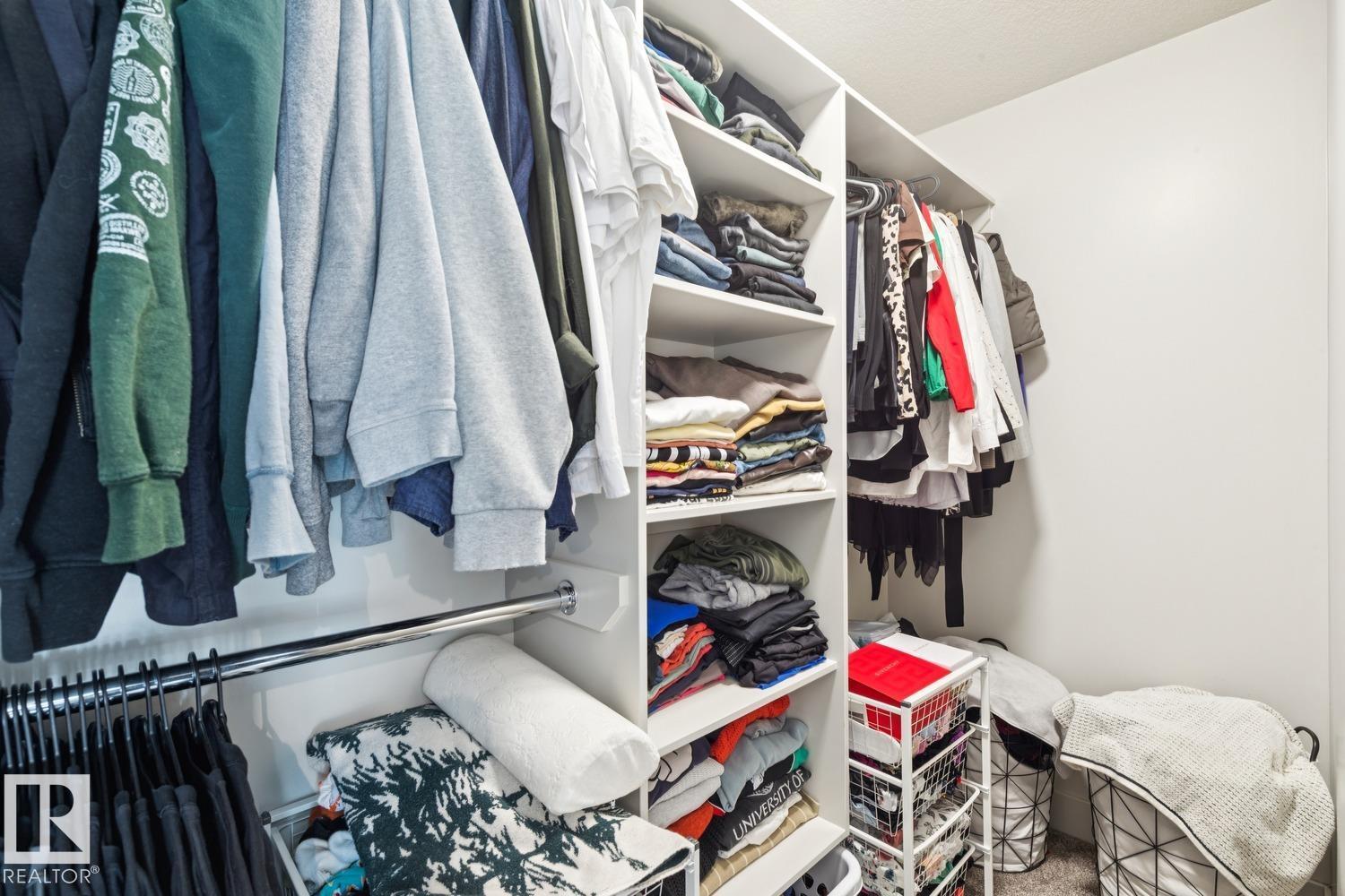 3813 111 AV NW, Edmonton