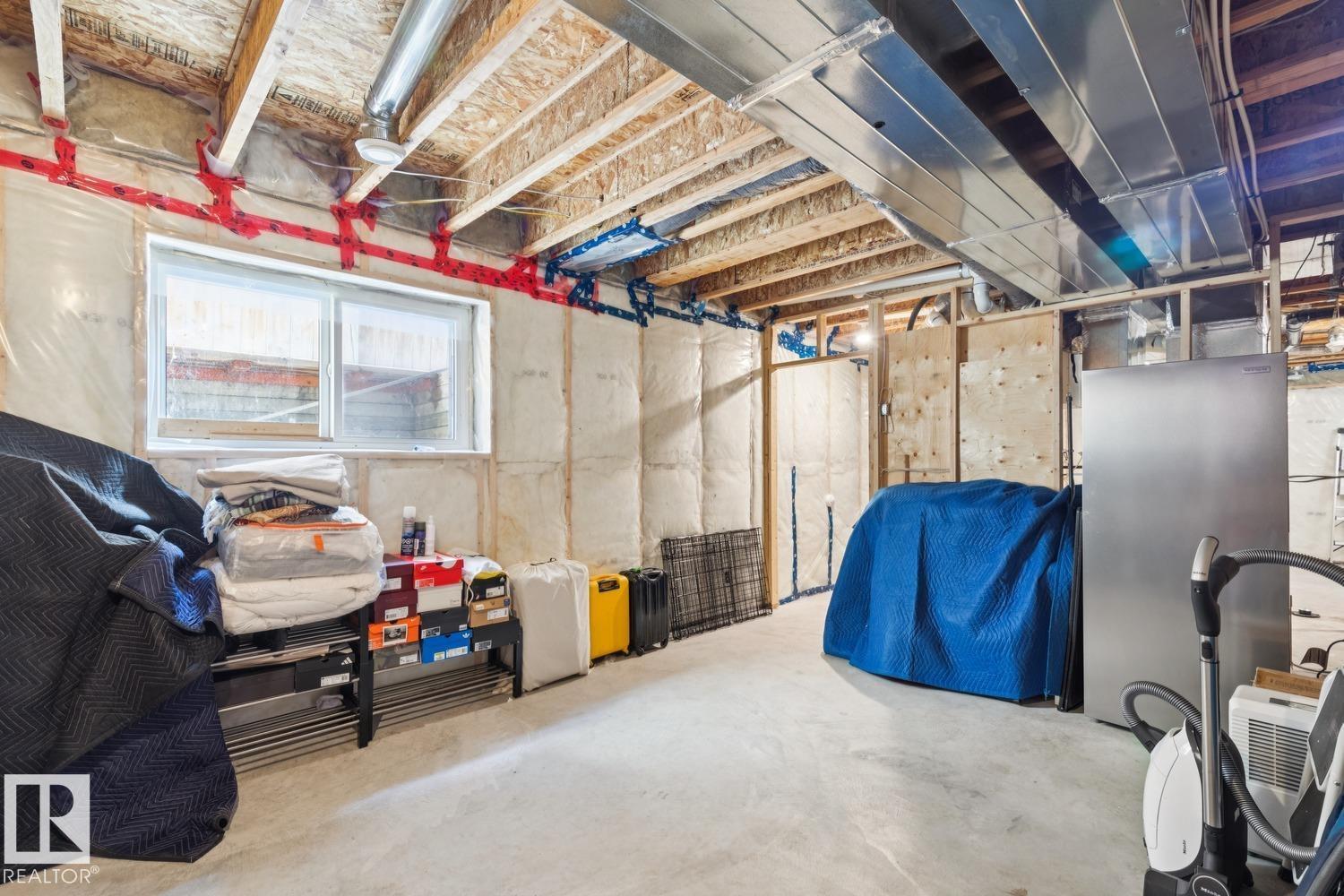 3813 111 AV NW, Edmonton