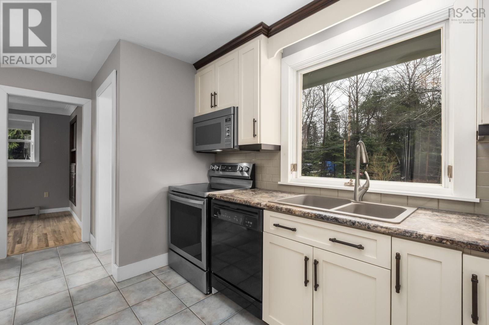 Property 11 of 42 of 44 White Birch Drive