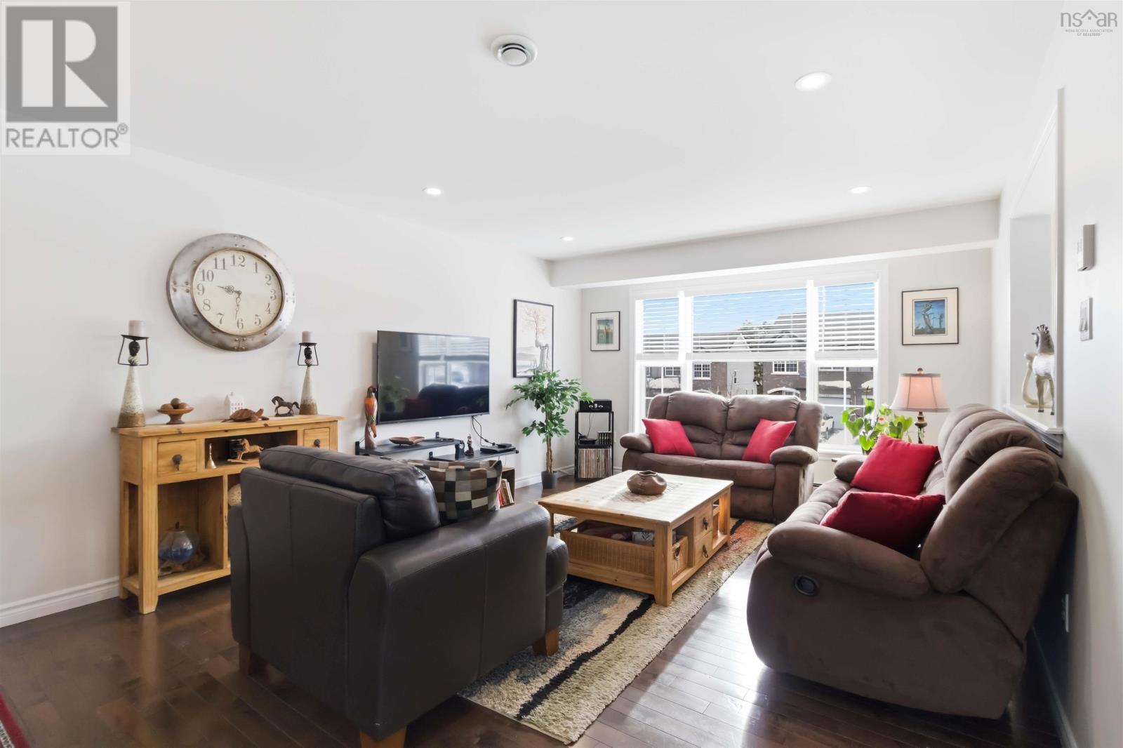 Property 7 of 43 of 44 Morningfield Lane