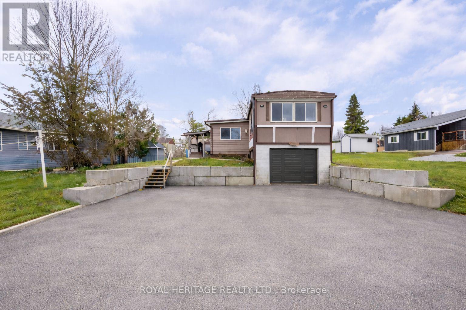16 FENELON WAY - 1