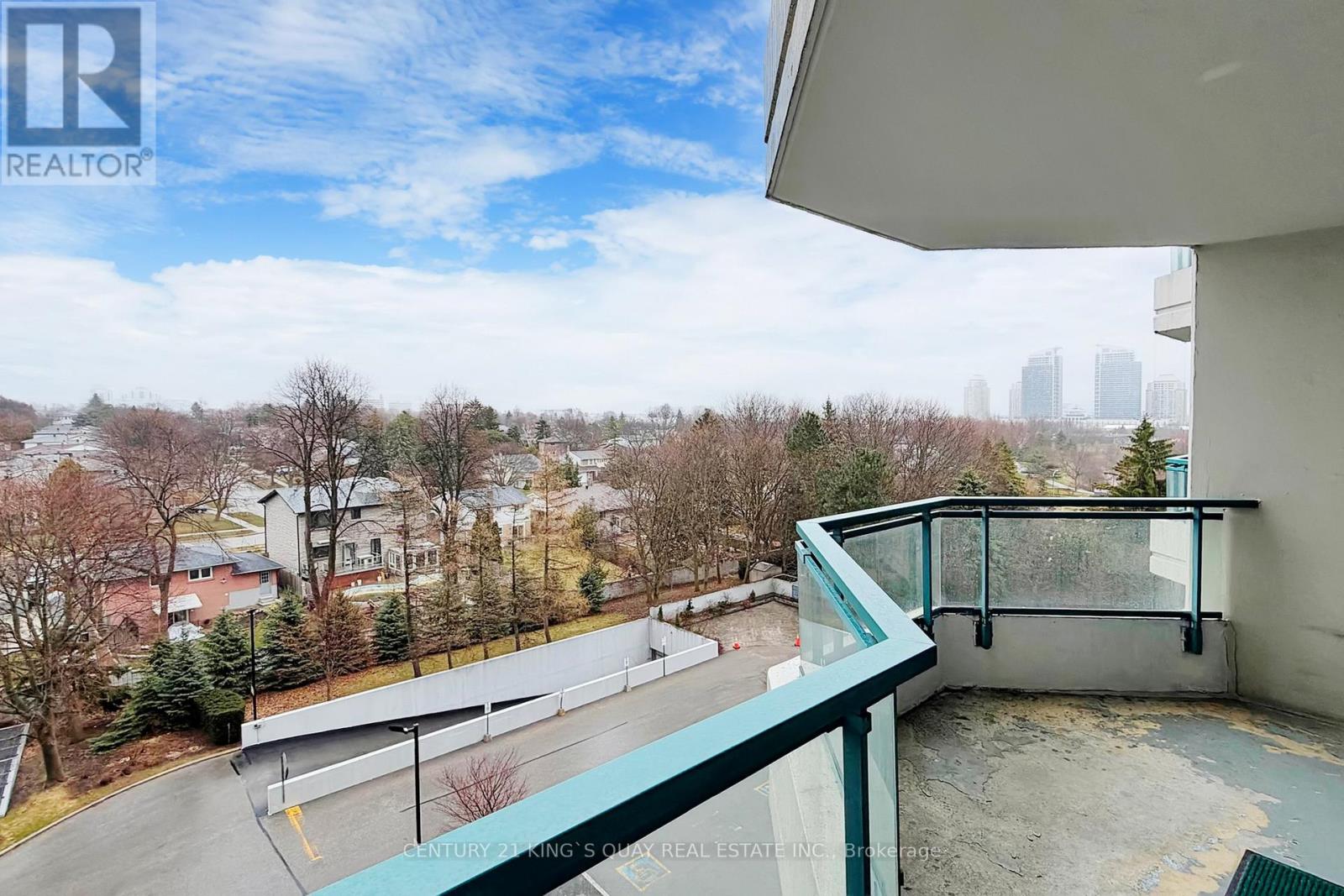#616 4727 SHEPPARD AVENUE E - 28